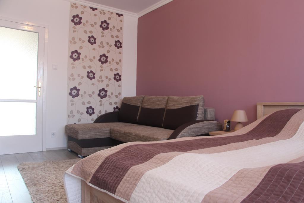 Verona Apartman Segedín Exteriér fotografie