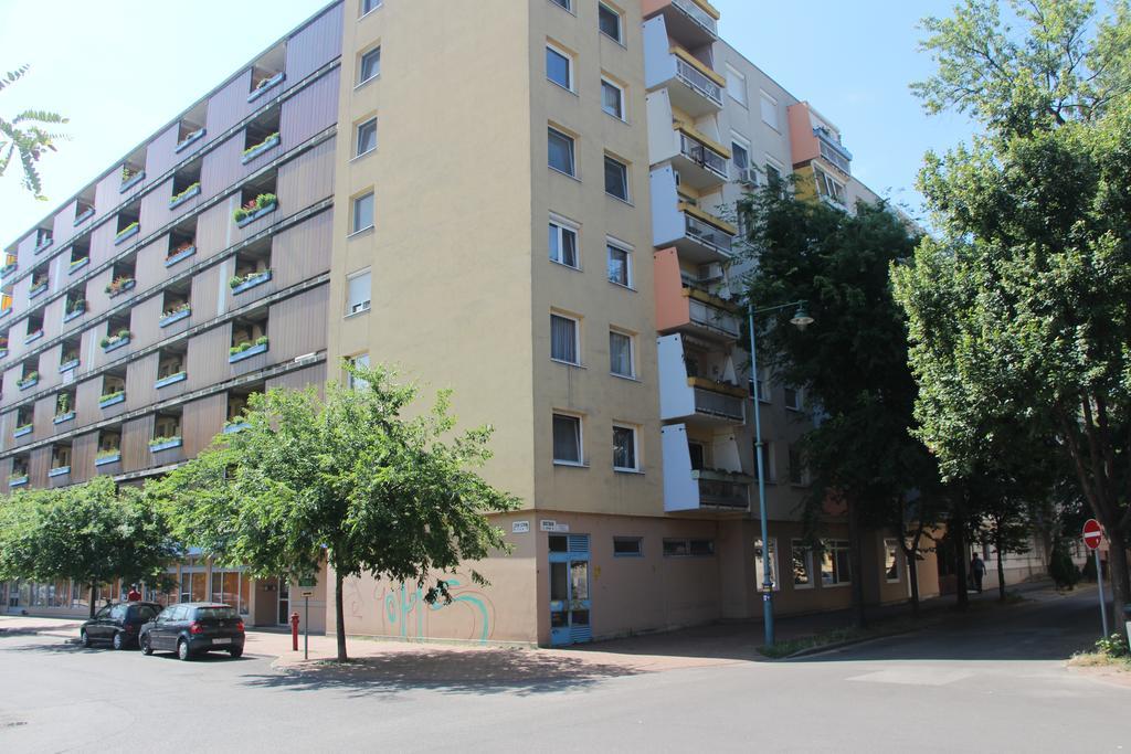 Verona Apartman Segedín Exteriér fotografie